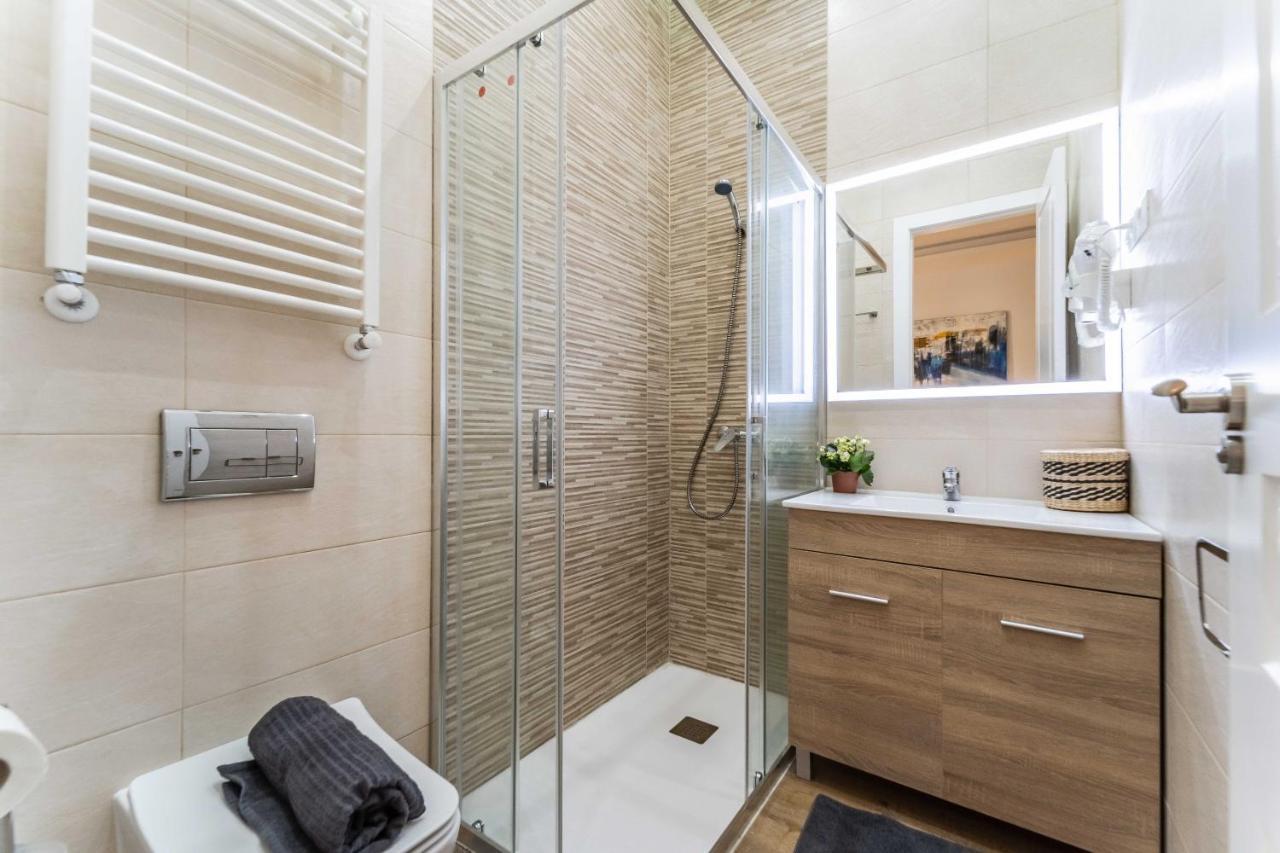 Exclusive Luxury Apartment In Central Madrid Bagian luar foto